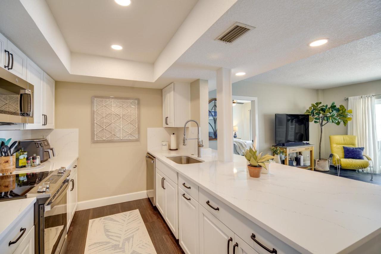 Oceanfront Satellite Beach Condo With Balcony, Views エクステリア 写真